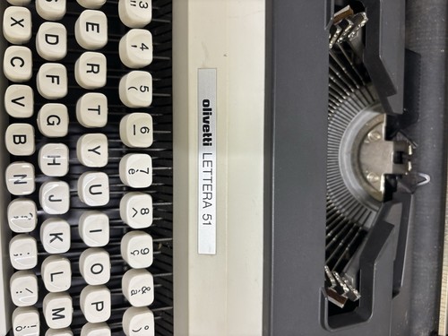 Macchina scrivere olivetti - da,