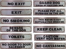 Insegna Informativa Autoadesiva Metallico Spazzolato Alta Qualità Vari Testi Insegna