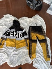 Tuta intera uomo Fendi 4000€