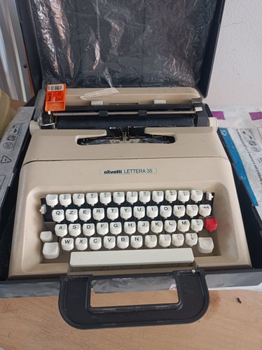 Macchina scrivere vintage - da,