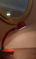 Lampada  Tavolo Sfera Orientabile Tubo Flessibile Plastica Rosso Anni 80 Italia