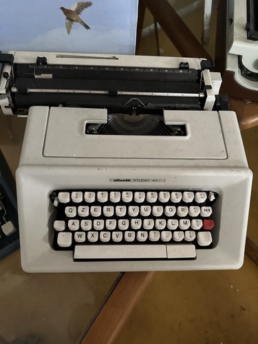 Macchina scrivere olivetti - da,