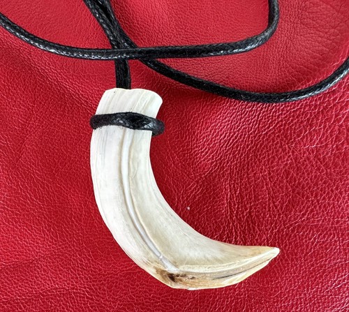 Collana con zanna - con,