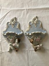 Coppia di acquasantiere in