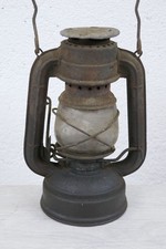 Vecchie lampade a petrolio