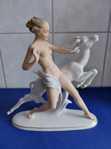 Statua porcellana - porcellana,