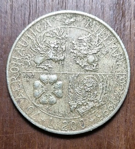 Moneta 200 lire del 1993 - 1993, 70
