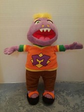 RARA BAMBOLA PELUCHE FIGURA
