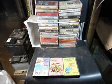 Lotto di 33 musicassette originali di cui   18 e + Italiani , 3 per bambini
