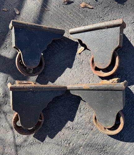 Set ruote antiche vintage - di,