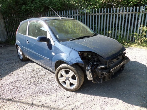 Ford fiesta blu - 1.25, ricambi
