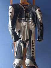 Tuta Berik tg52 kangaroo