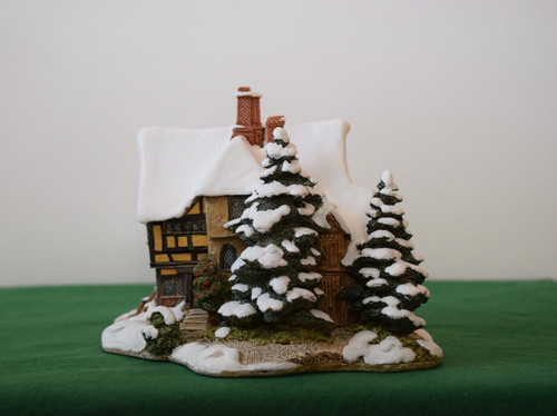 Lilliput lane snow cottage - lilliput,