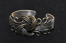 Bracciale rigido bigiotteria