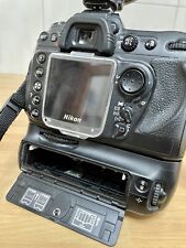 macchina fotografica D200+obbiettivo nikon 70-300+ flash sb28