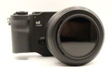 Sigma SD Quattro 45 megapixel fotocamera digitale mirrorless Sigma 30 mm obiettivo 1:1.4 infrarossi