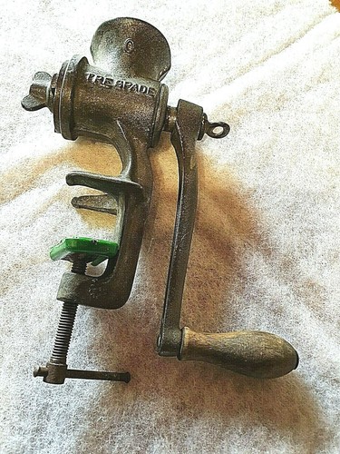 Tritacarne manuale vintage - vintage, tre