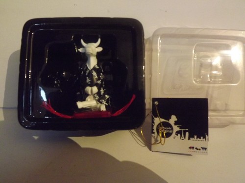 Cow parade meditating - ,