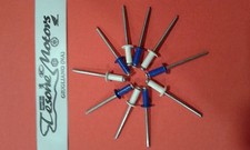 10 RIVETTI TARGA PER EUROPEA A FIORE 4,8X12 5 BLU E 5 BIANCHI AUTO MOTO CAMION