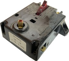 TERMOSTATO UNIVERSALE PER