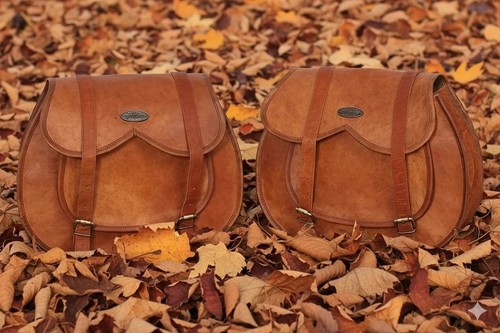 Coppia borsa moto pelle - in,