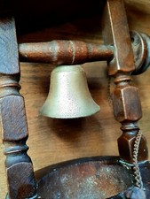 Scultura In Legno Intagliato a Mano Pozzo Con Campana