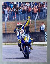 VALENTINO ROSSI foto AUTOGRAFATA a mano ORIGINALE - 30,5x40,5