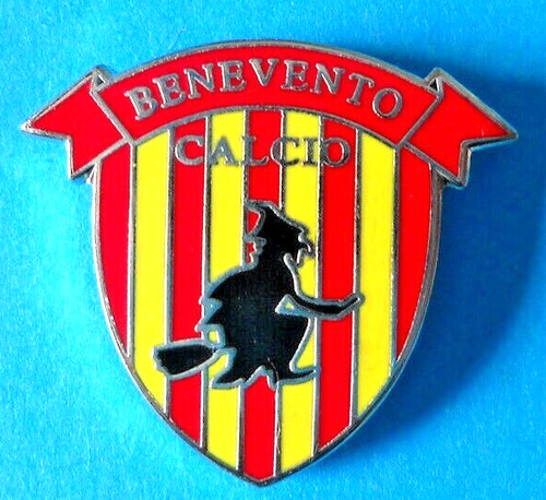Distintivo spilla pin - badge,