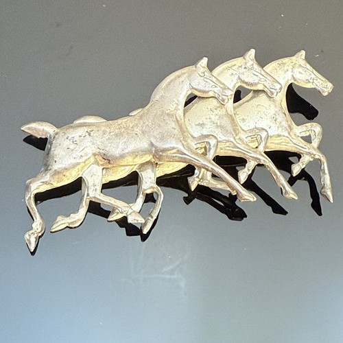 Trio spilla cavallo argento
