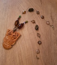 Collana pietre dure e ciondolo intagliato a mano in pietra saponaria