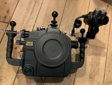 SEA&SEA MDX PRO Mark IIII per CANON 1DS MKIII con TTL CONVERTER e accessori.