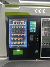 Varkaufs - Distributore automatico di snack e bevande con touch screen 