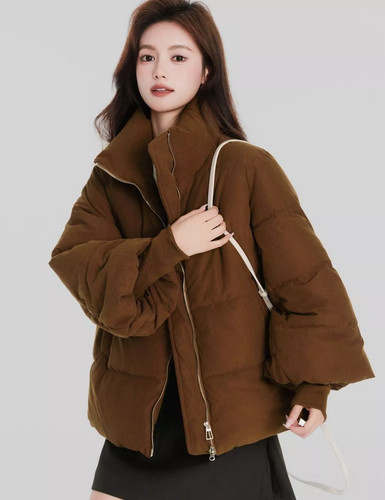 Piumino marrone collo alto - piumino,