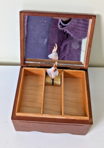 Vintage wooden tallent - wooden, bond