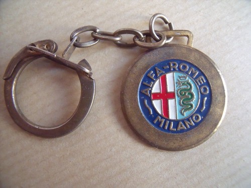 Porte clés alfa roméo - clés,