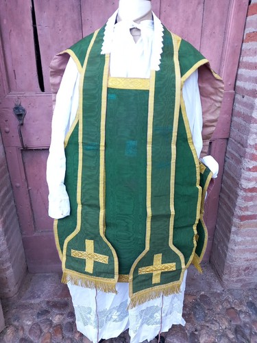 Ornamento verde prete abito - prete,
