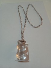 Collana lunga colore argento con clessidra e pietre donna