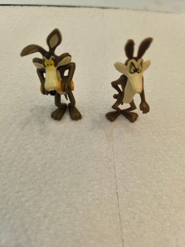 Figurines coyote looney - figurines,