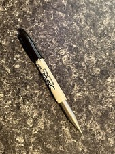 Strumento per annodare a punta