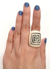 Anello Donna Bianco Di Conchiglia Taglia 8 Nuovo Bijoux Complementi Accessori