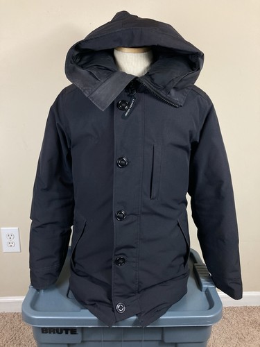 Canada goose chateau - canada,
