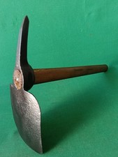 ANTICA PICCOZZA ZAPPA PICCONE MILITARE? TRINCEA? FERRO BATTUTO E FORGIATO. CX42