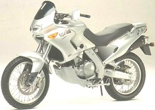 APRILIA PEGASO 650 RICAMBI VARI MOTORE CARENE CERCHI PEDANE SERBATOIO FRENI 1998