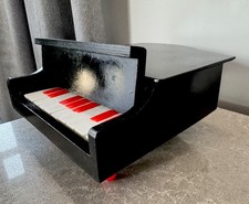 Pianoforte giocattolo vintage