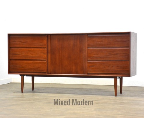 Danish modern teak sideboard - modern,