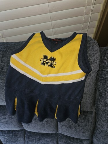 Completo cheerleader michigan - cheerleader,