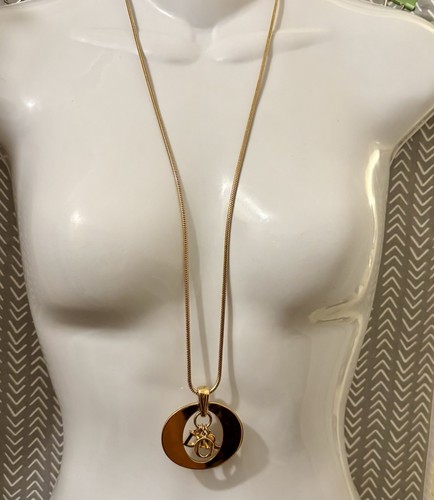 Collana con ciondolo logo