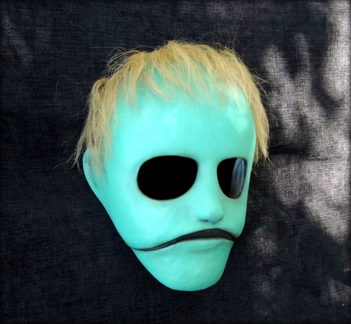 Maschera viso fatta - a, mano