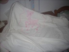 copriletto x bambino in ciniglia vintage usato,bianco e rosa