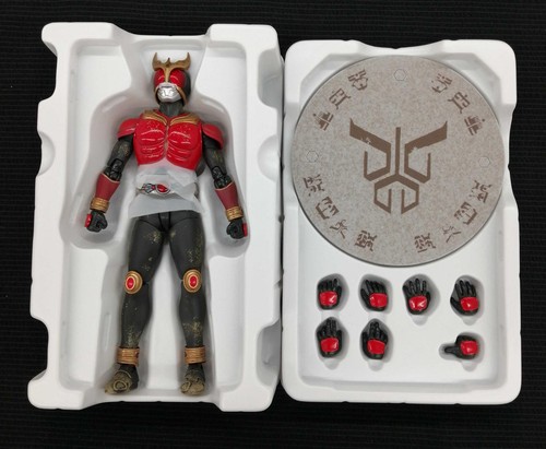 Bandai shfiguarts kuuga action - kuuga,